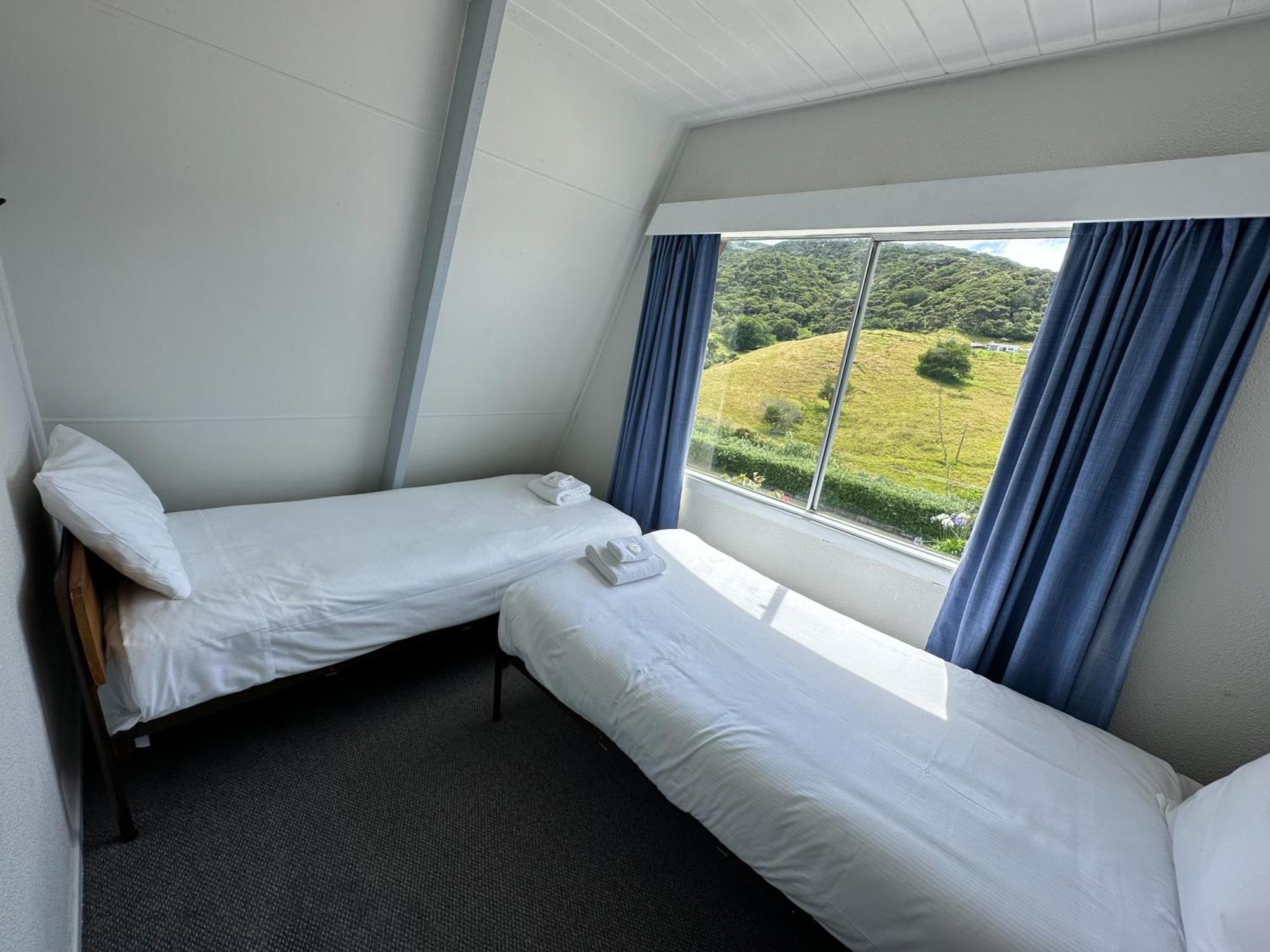 Pohutukawa Coastal Chalets Coromandel 客房 照片